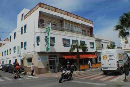 Hostal Facundo COSTA DE LA LUZ Exterior photo