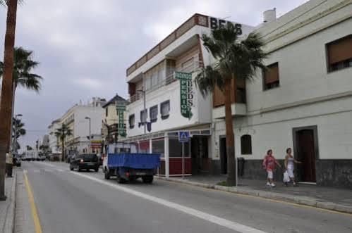 Hostal Facundo COSTA DE LA LUZ Exterior photo